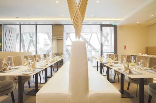 the legacy luxury hotel algiers hydra