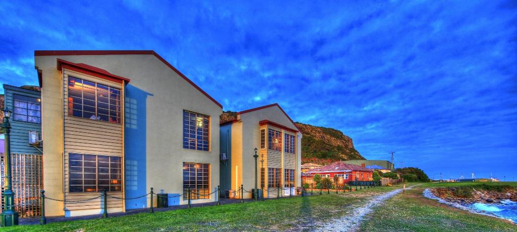 stanley village waterfront accommodation