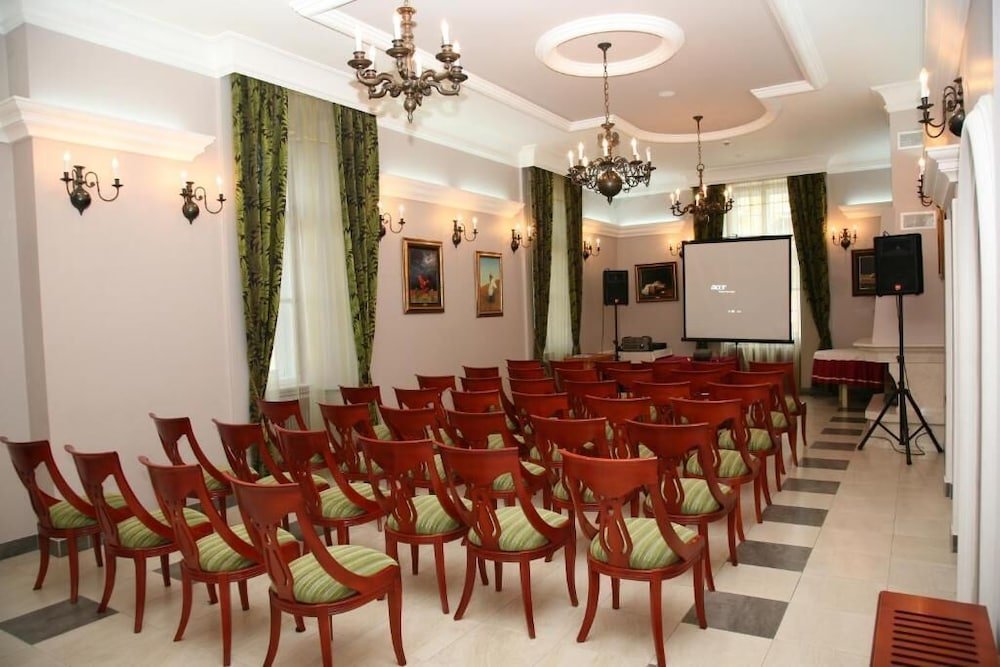Kastel Ecka,,2.5 star