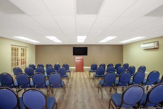 stayable kissimmee east