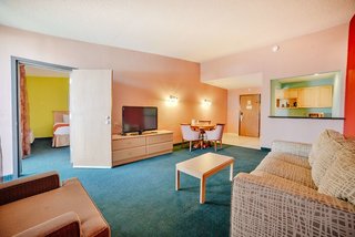 stayable kissimmee east