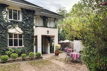 rozenburg guesthouse