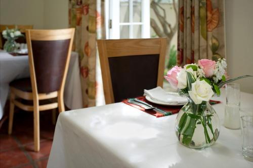 rozenburg guesthouse