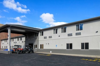 quality inn and suites salina national forest area
