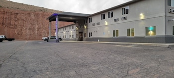 quality inn and suites salina national forest area