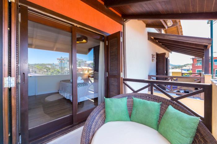 refugio das gales adults only