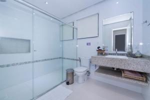 refugio das gales adults only