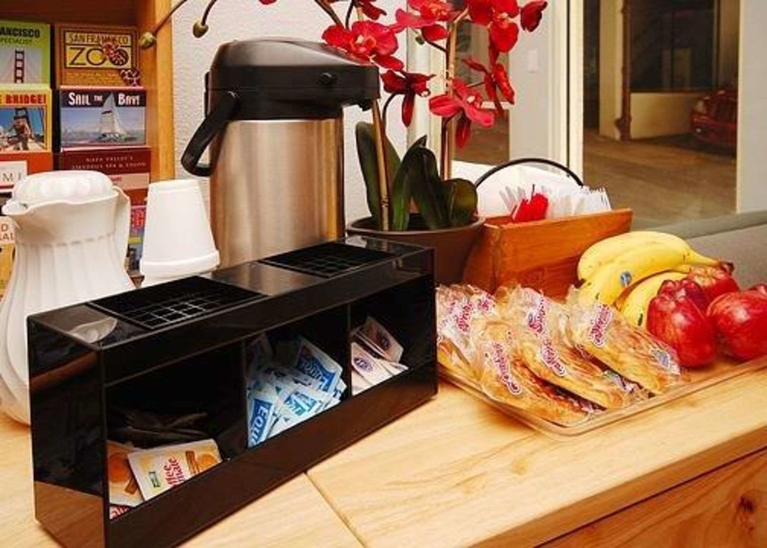 rodeway inn civic center