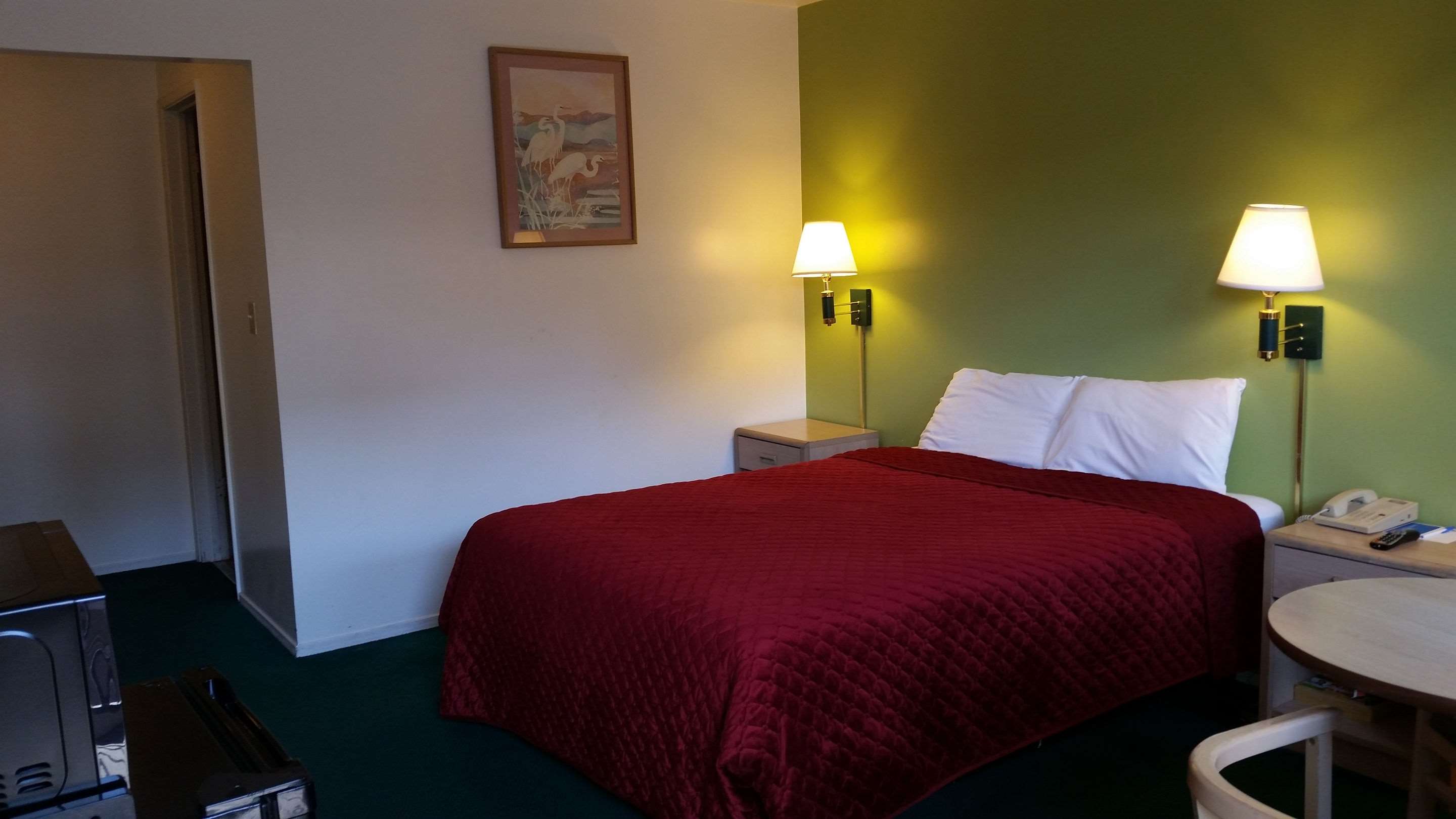 rodeway inn civic center
