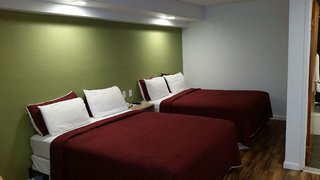 rodeway inn civic center