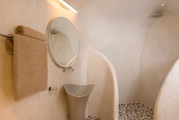 elite luxury suites