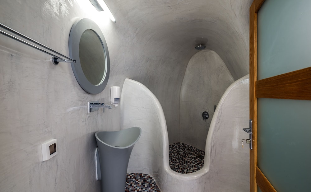 elite luxury suites
