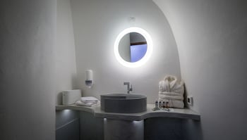 elite luxury suites
