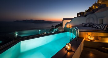 elite luxury suites
