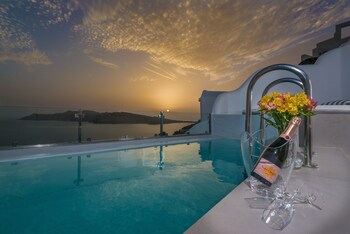 elite luxury suites