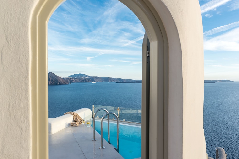elite luxury suites
