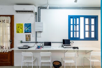 sea wolf surf club hostel