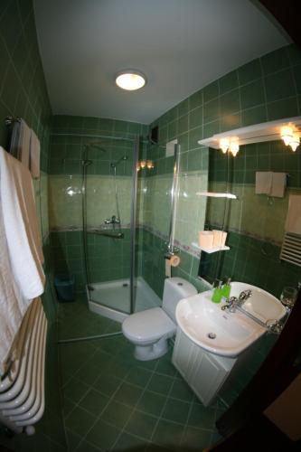 hotel daisy superior