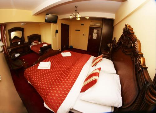 hotel daisy superior