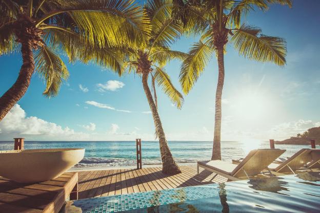 carana beach hotel