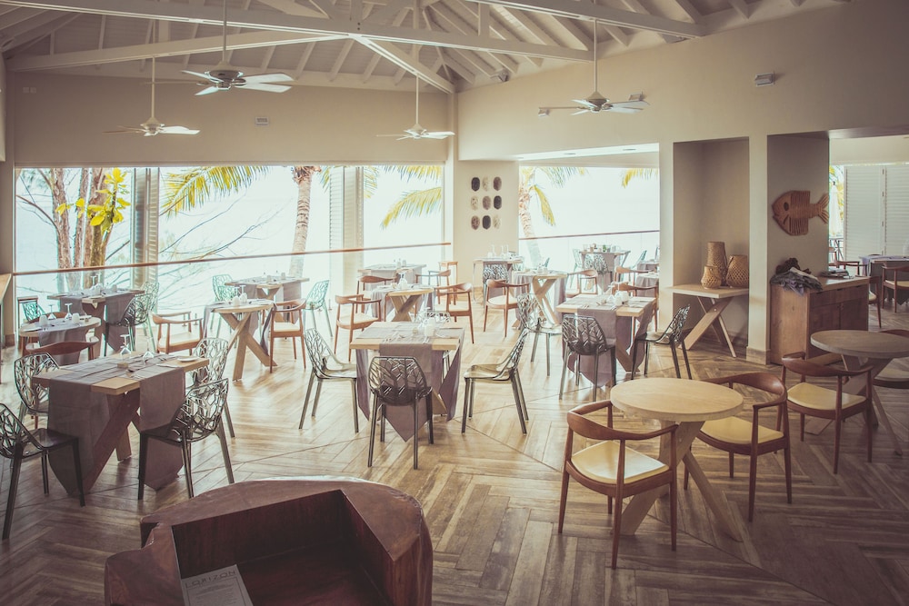 carana beach hotel