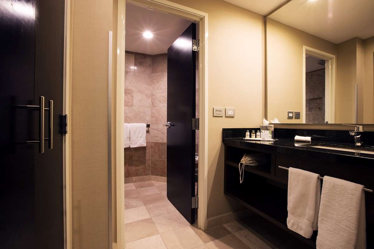 krystal urban aeropuerto cd de mexico