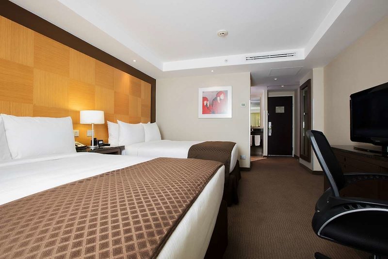 krystal urban aeropuerto cd de mexico