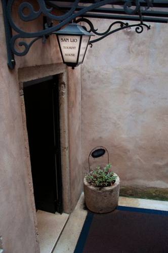 san lio tourist house