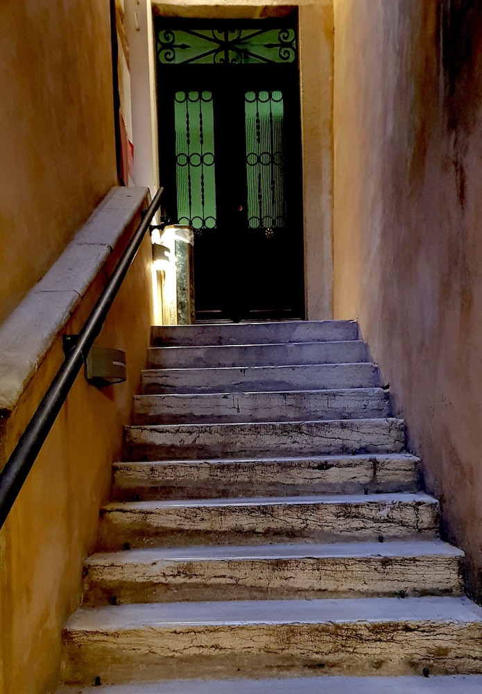 san lio tourist house