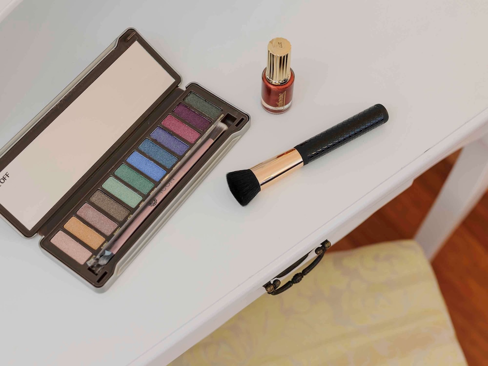 me and all hotel berlin east side by hyatt