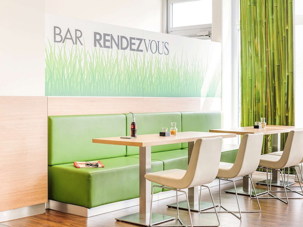 me and all hotel berlin east side by hyatt