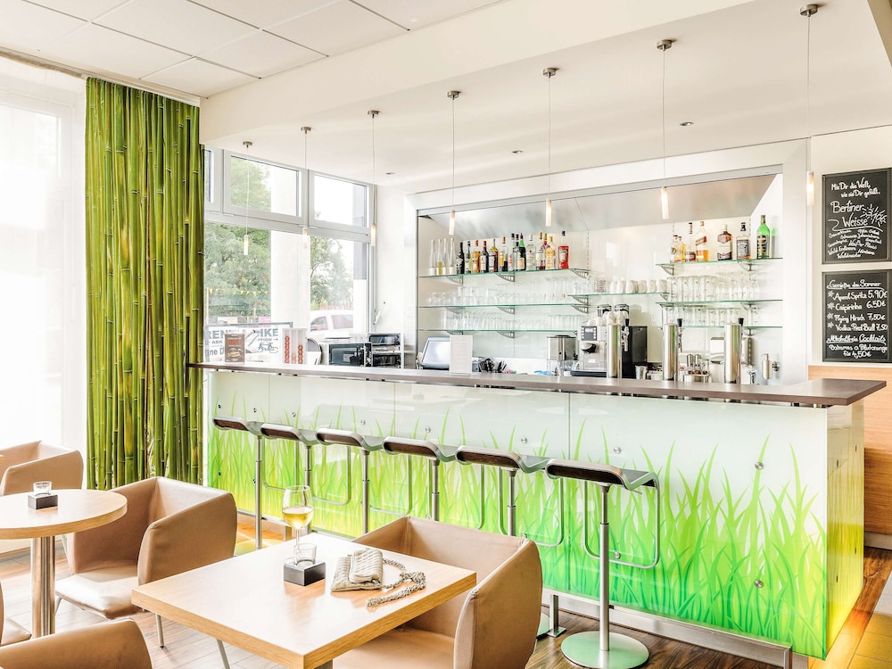 me and all hotel berlin east side by hyatt