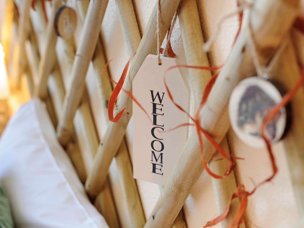 me and all hotel berlin east side by hyatt