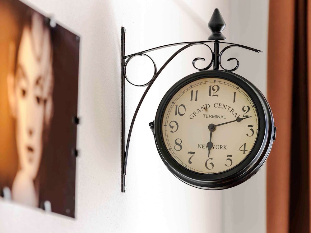 me and all hotel berlin east side by hyatt