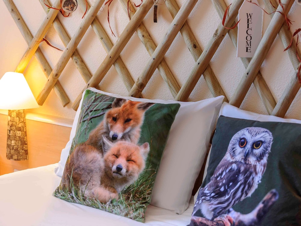 me and all hotel berlin east side by hyatt