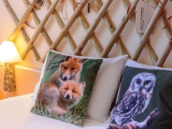 me and all hotel berlin east side by hyatt