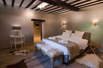 river lodge