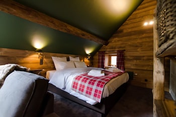 river lodge