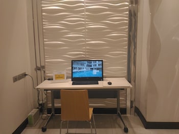 le tada parkview hotel