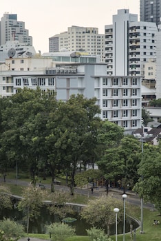 le tada parkview hotel