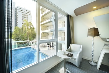 le tada parkview hotel