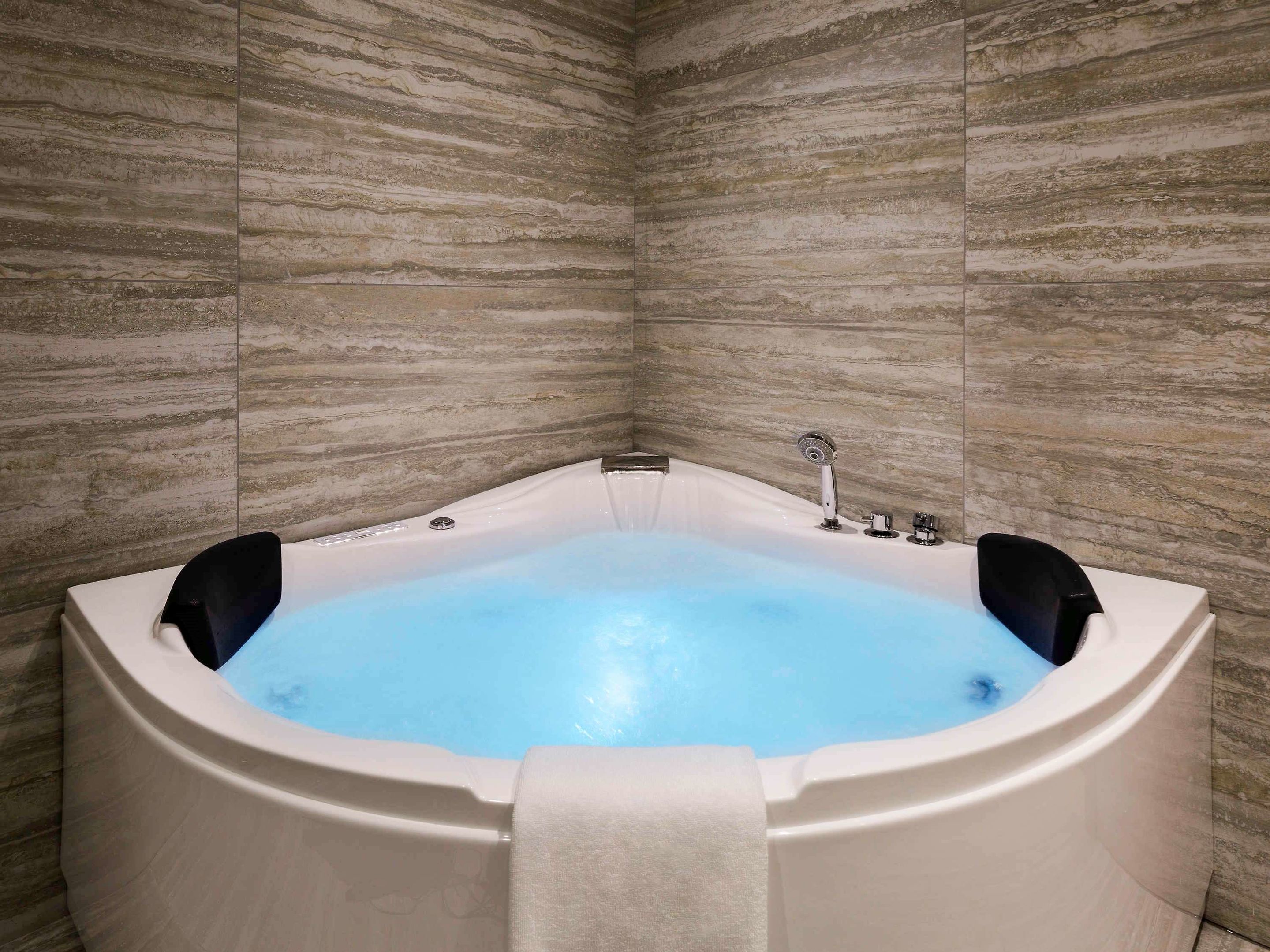 novotel jeddah tahlia