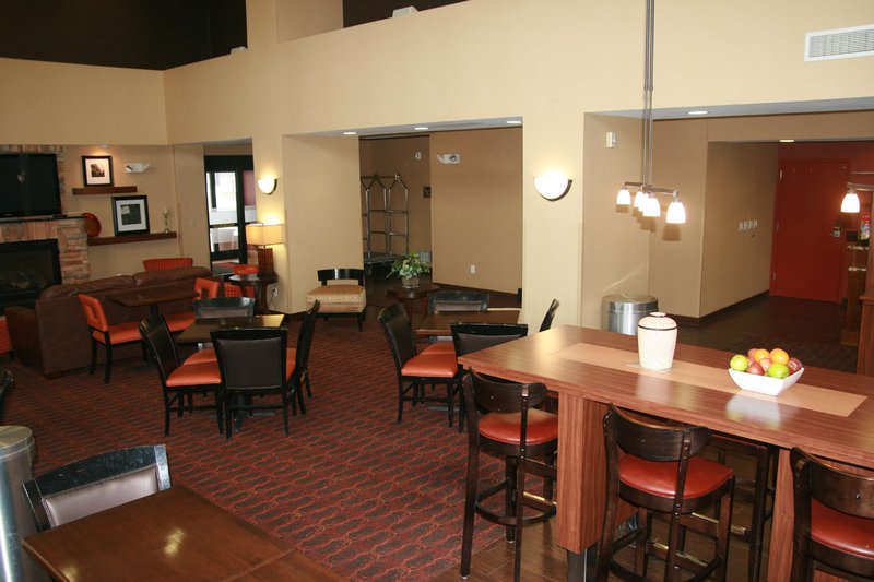 hampton inn and suites aberdeen
