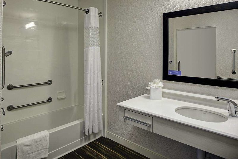 hampton inn and suites richmond downtown