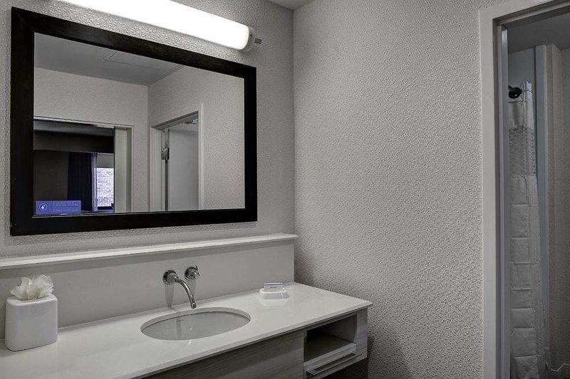 hampton inn and suites richmond downtown