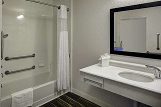 hampton inn and suites richmond downtown