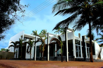saara beach hotel