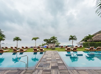 sanae beach hua hin