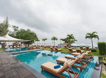 sanae beach hua hin