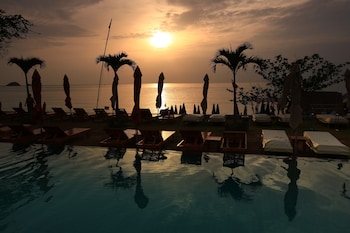 sanae beach hua hin